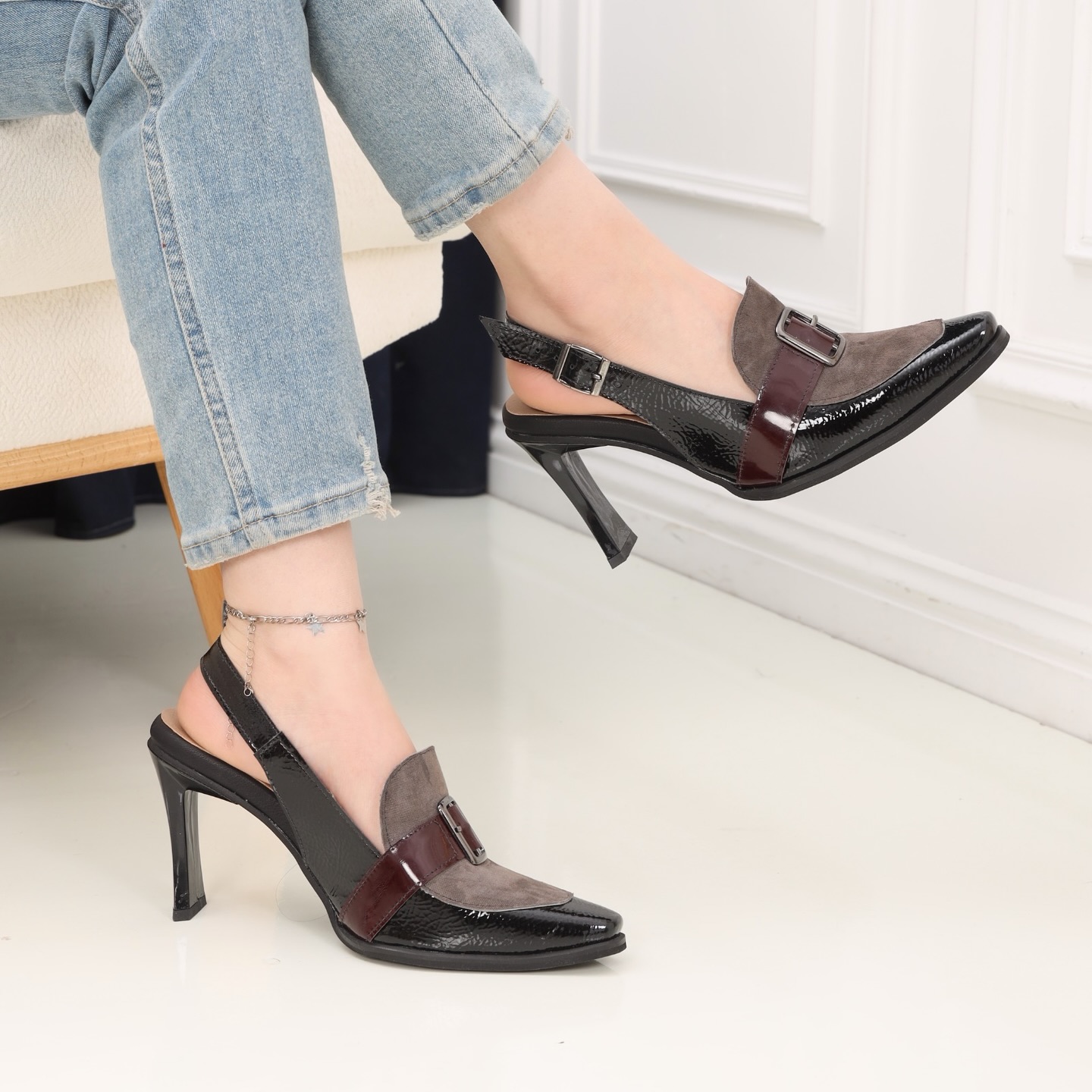 Tri-Tone Stiletto Slingback