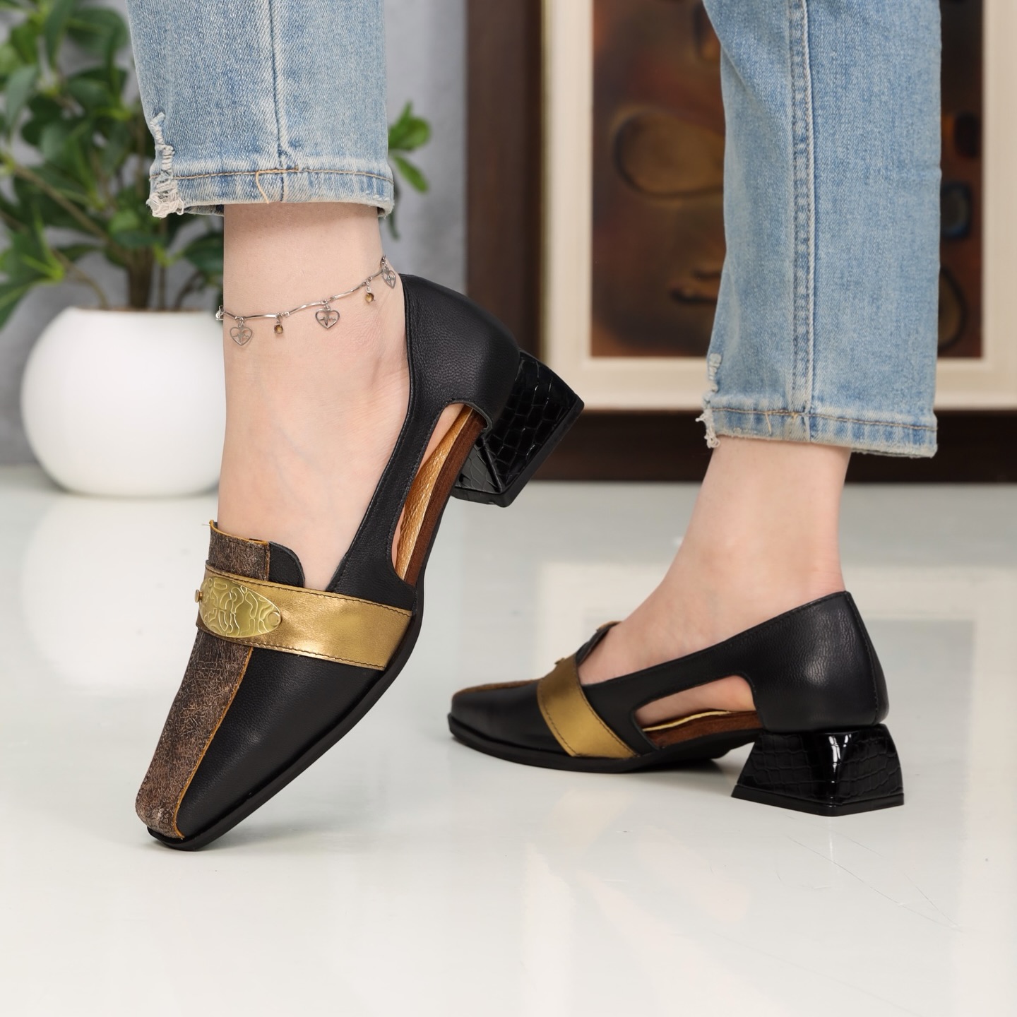 Gold Bar Open-Side Pump